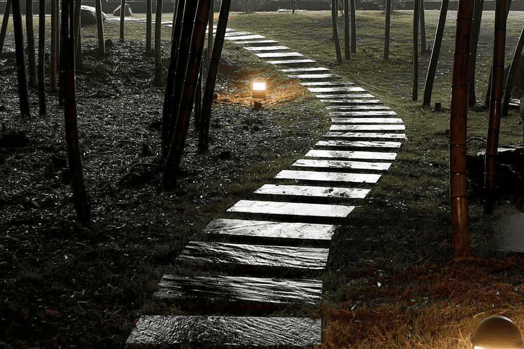 Granite Garden Pathway with Stepping Stones